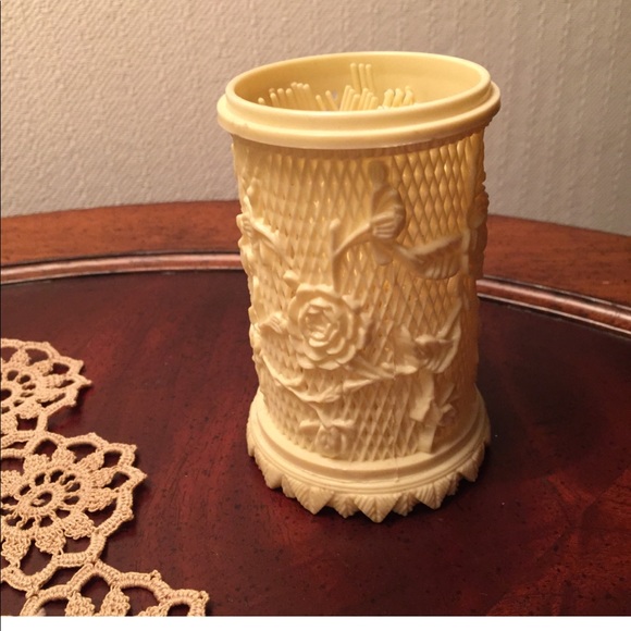 Vintage CELLULOID APPETIZER FORKS & HOLDER - Picture 2 of 7